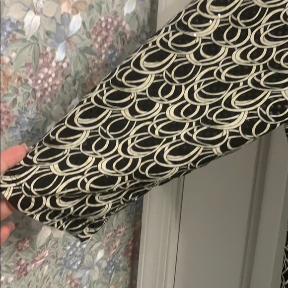 JOHN PAUL RICHARD LARGE BLACK & WHITE TOP - Picture 4 of 9